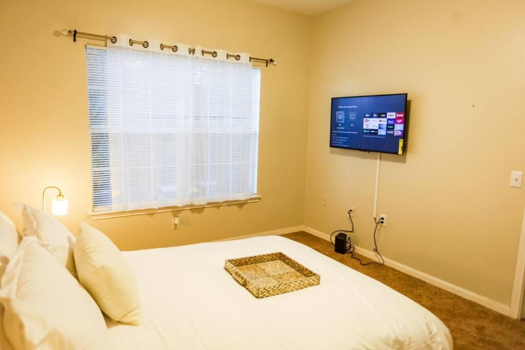 Lux 2Bd 2Ba Minutes From The Water Appartement Pensacola Buitenkant foto