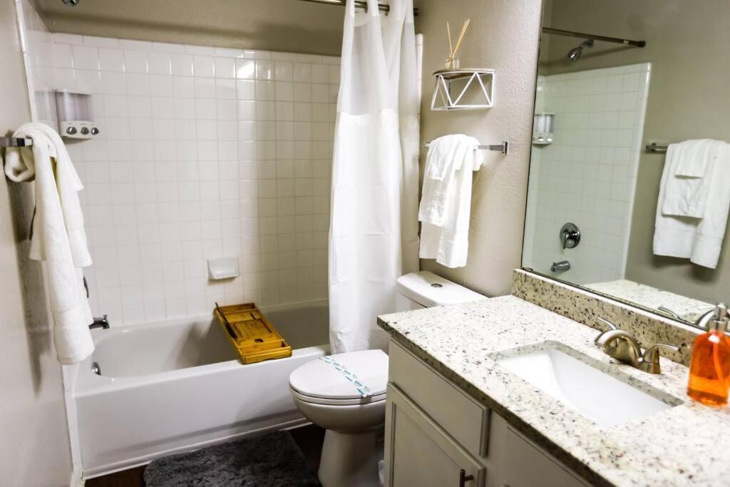 Lux 2Bd 2Ba Minutes From The Water Appartement Pensacola Buitenkant foto