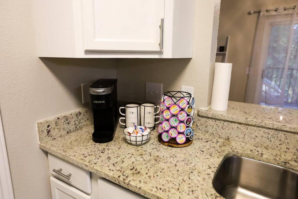 Lux 2Bd 2Ba Minutes From The Water Appartement Pensacola Buitenkant foto